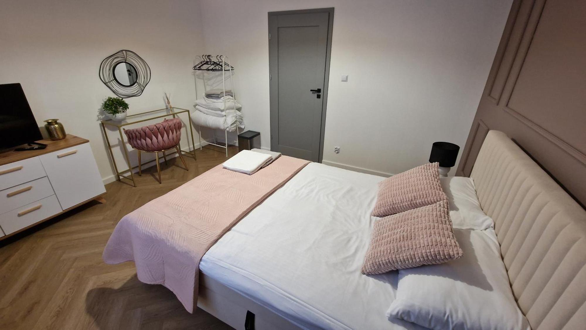Brama Lwowska Apartamenty - Wiecej Na Www,Bramalwowska,Pl Zamość Esterno foto